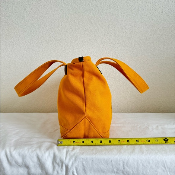 Marc Jacobs canvas tote with zipper. - Picture 6 of 10